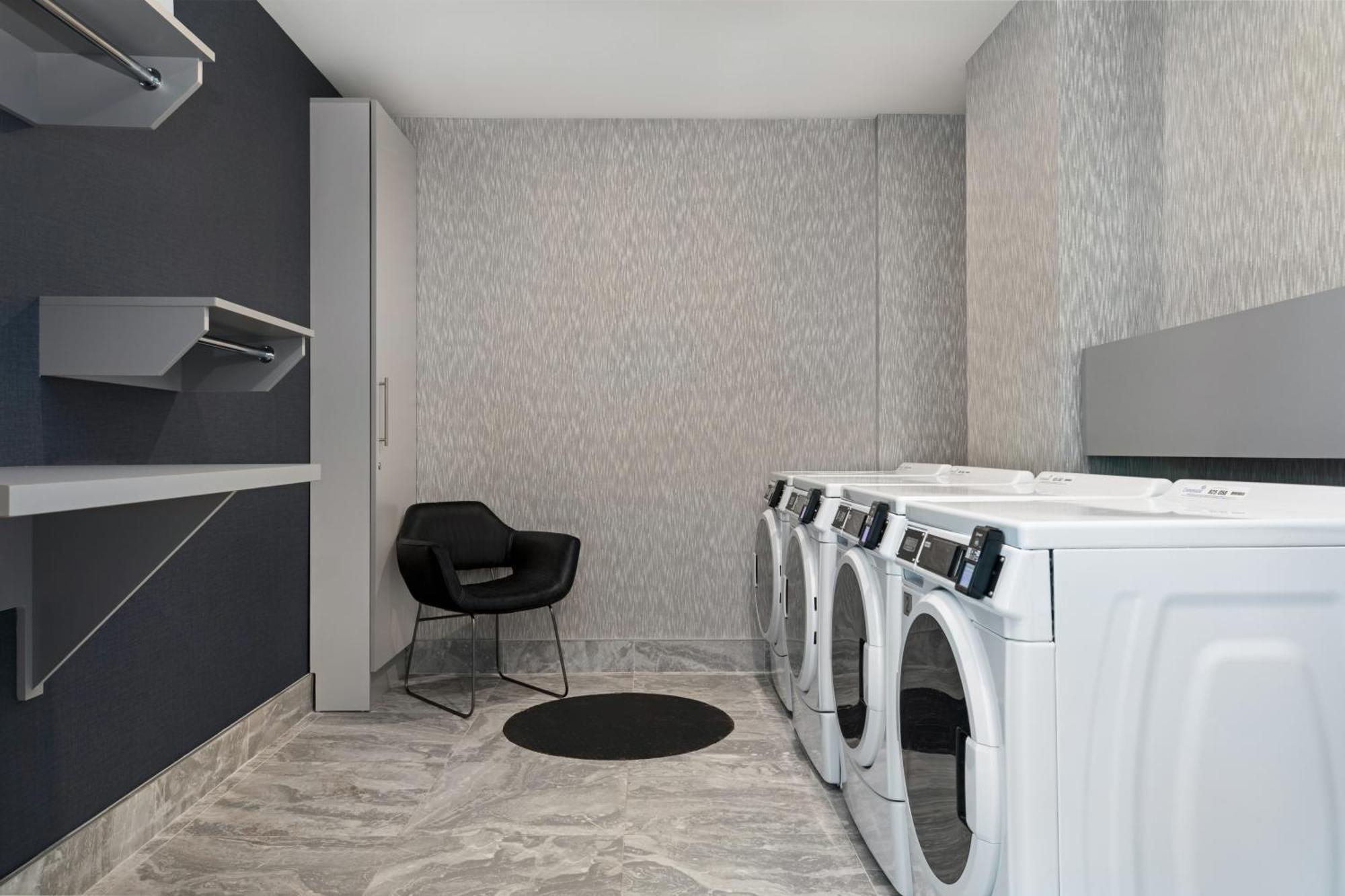 Home2 Suites By Hilton ฮันต์สวิลล์ ภายนอก รูปภาพ